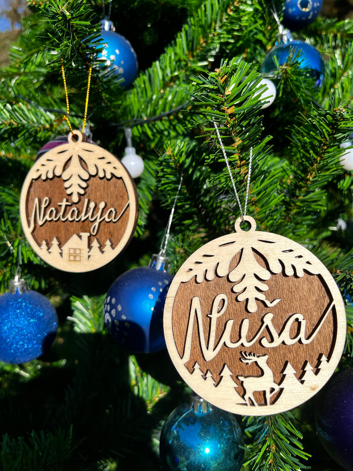 Čarobni personalizirani božični obeski iz lesa