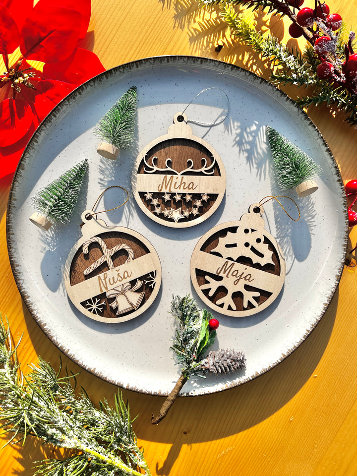 Čarobni leseni božični obesek z imenom