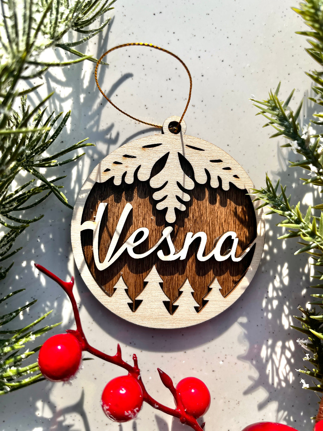 Čarobni personalizirani božični obeski iz lesa