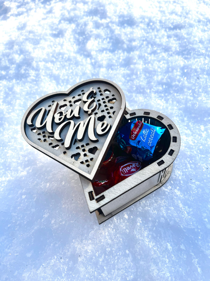 Lesena valentinova škatlica »Ti in jaz«